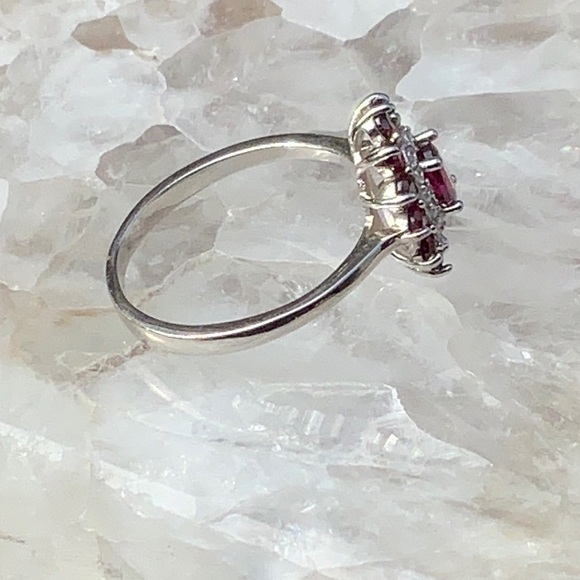 GARNET HALO 925 STERLING SILVER RING, SIZE 7.75 - Picture 4 of 9